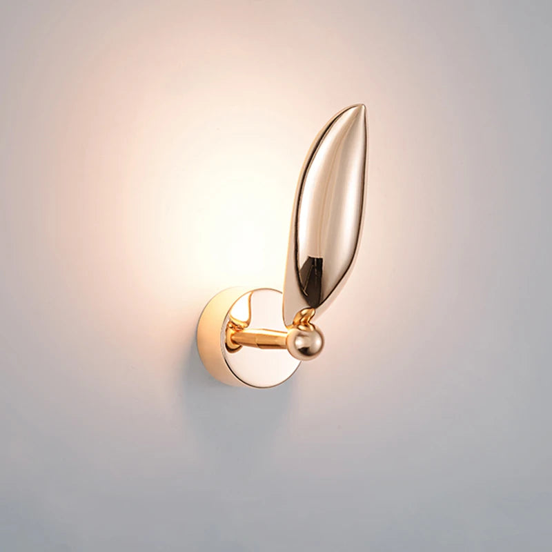 Designer's Creative New Chinese Light Luxury Seagull LED Wall Lamp Gold Living Room Background Bedroom Bedhead Corridor Bar Art